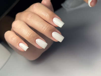 КУРС "МАНІКЮР, ПОКРИТТЯ І ВСІ ВИДИ УКРІПТЕННЯ НІГТІВ".